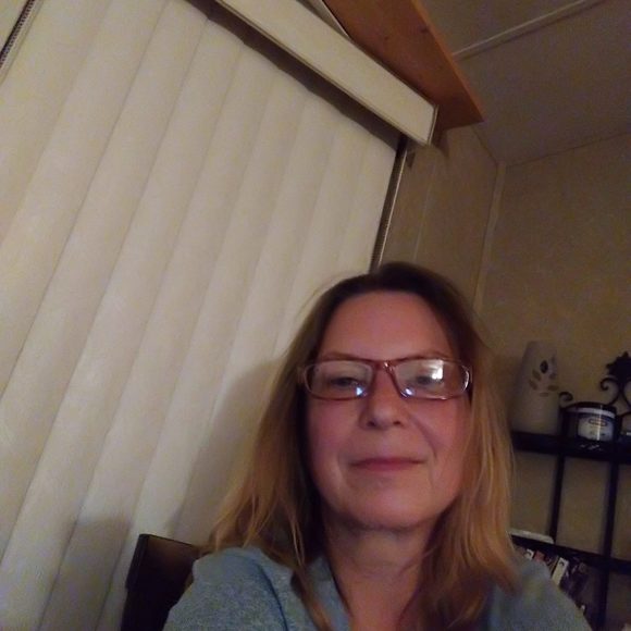 Meet your Posher, Manuela - Picture 1 of 1